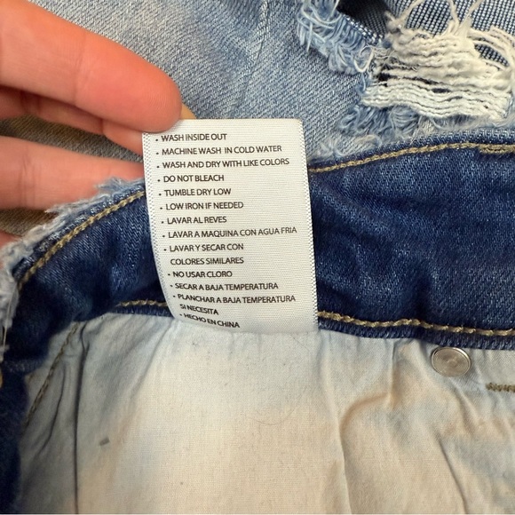 Kancan high rise distressed denim shorts frayed hem women’s size 29 - Picture 7 of 10